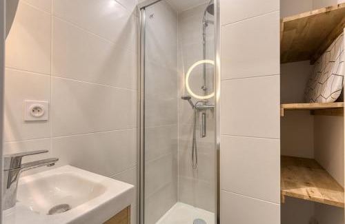 Bobigny Apartment | Le Colbert - Appt moderne pour 4 voyageurs