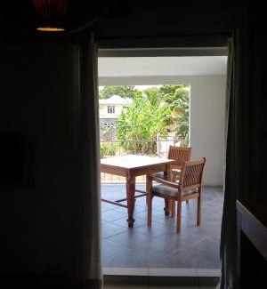 La Gaulette Apartment | Le Colonial Cocoon Apartement 2