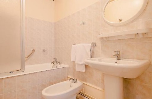 Dompaire Hotel | Le Commerce