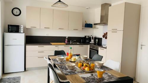 Les Mathes House | LE COMMODORE Maison avec piscine/parking/wifi/plages 5kms
