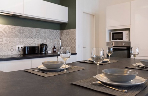 Bellecour - Hotel Dieu Apartment | Le Confident - Grand T2 au coeur de Lyon