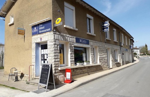 Savigny-Levescault Hotel | Le Corto