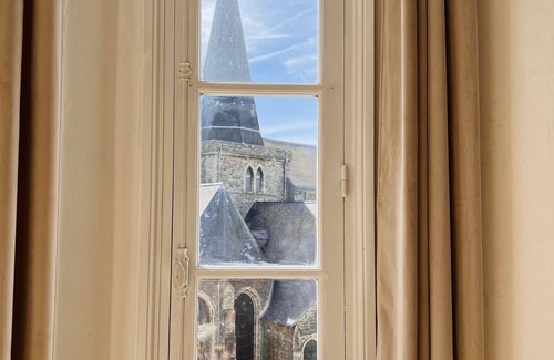 Boulogne-sur-Mer Apartment | Le cosmo: apartment