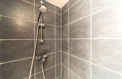 6th Arrondissement Apartment | Le Cosmo - Cosy appart 2 pers-Brotteaux-Métro B