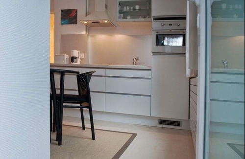 Marcq-en-Baroeul Apartment | 'Le Cosmobulles' Furnished studio. Gr Boulevards de Lille. Week or month rental