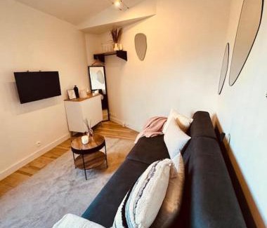 Notre-Dame Apartment | Le Cosy Du Roi, WIFI,GARE,PARIS