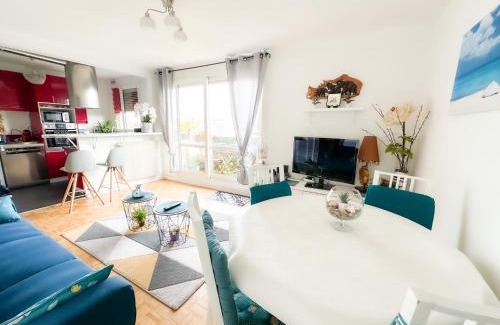 Champigny-sur-Marne Apartment | - Le COSY GARDEN - Proche RER A et E - Paris Disney - Parking et WIFI Gratuit ! Family SPECIAL OFFER