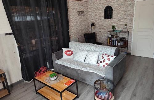 Carcassonne House | Le Cosy Occitan villa chaleureuse indépendante baignoire terrasse jardin
