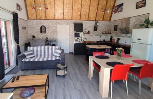 Carcassonne House | Le Cosy Occitan villa chaleureuse indépendante baignoire terrasse jardin