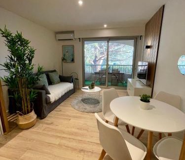 Saint-Mandrier-sur-Mer Apartment | Le Cosy Pin Rolland