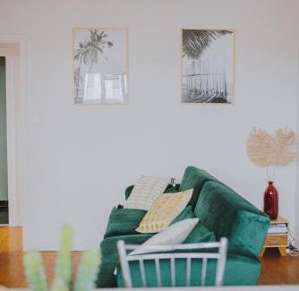 Faubourg-Raines Apartment | Le Côte Ouest - 2 Bedroom Apartment with Garage