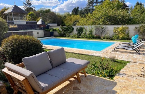 Chitenay Cottage | Le Cottage de Chitenay - heated swimming pool and jacuzzi