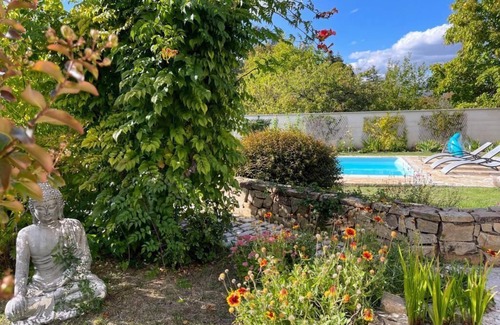 Chitenay Cottage | Le Cottage de Chitenay - heated swimming pool and jacuzzi