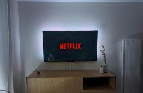 Oresmaux Apartment | Le cottage du moulin - NETFLIX - WiFi - Garage