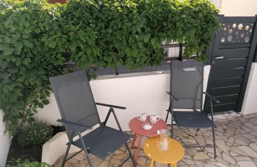Rochefort House | Le Cottage