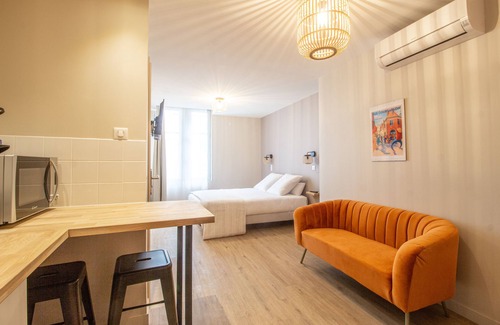 Bourges Apartment | Le Coursarlon