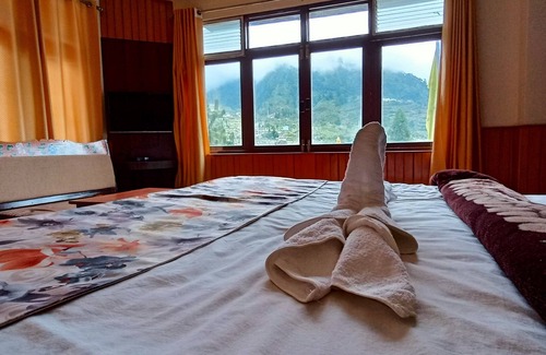 Lachung Hotel | LE COXY RESORT
