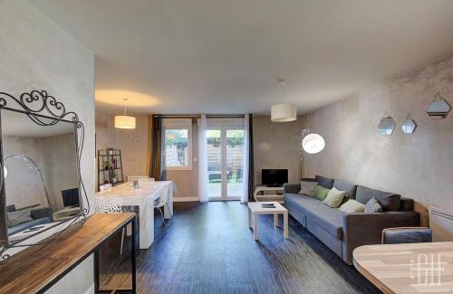 La Riche Apartment | Le Dahlia/Jardin Botanique
