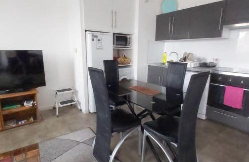 Bobigny House | Le Diplomate Tramway Balcon Parking et Wifi