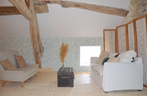 Stigny House | le domaine aux herbes folles