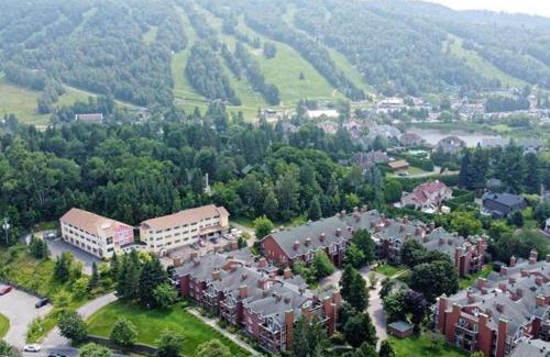 Saint-Sauveur Apartment | Le Domaine Chambre d'hôtel à Saint-Sauveur
