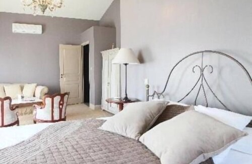 Saint-Gilles House | Le Domaine de la Fosse