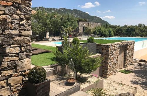 Cazevieille House | Le Domaine du Cade - Gîtes d'exception 4 étoiles "Le Lodge du Cade "