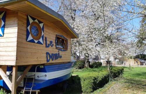 Dury House | Le Domi