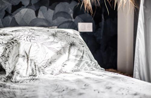Brissac-Quince Apartment | LE DUPE