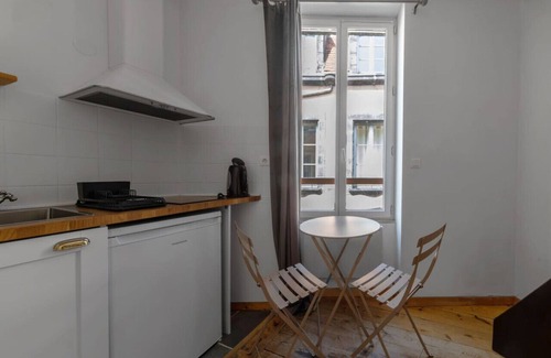 Clermont Ferrand City Centre Apartment | Le Duplex - 11 Rue de la Boucherie - Clermont