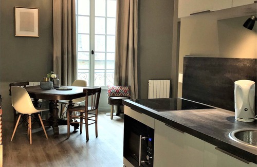 Dinan Apartment | Le Duplex-Apartment-Ensuite with Bath