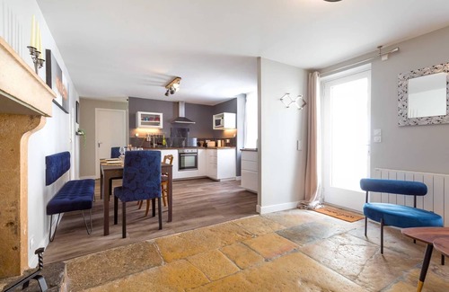 Centre Sud Apartment | Le Duplex des Ducs- Au cœur du centre Historique- SR Loc