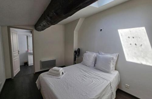 Nimes City Centre Apartment | Le Duplex du marin nîmois - Une Nuit à Nîmes