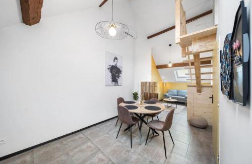 Chalon-sur-Saone Apartment | Le Duplex Moutarde