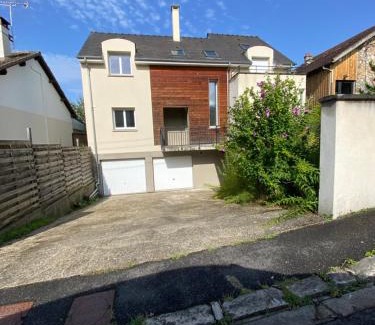 Palaiseau Apartment | Le Duplex , Proche Gare RER, Parking, Arrivée autonome
