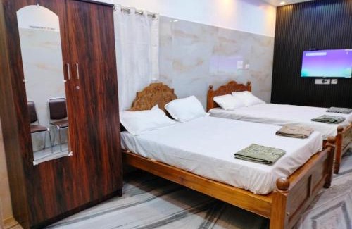Courtallam House | le falls 2
