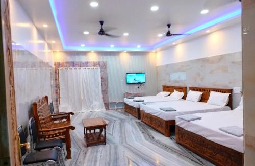 Courtallam House | LE Falls