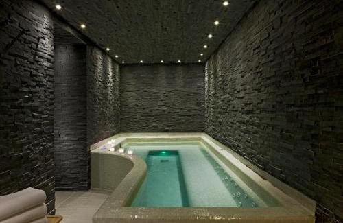Chamonix City Centre Hotel | Le Faucigny - Hotel de Charme & SPA