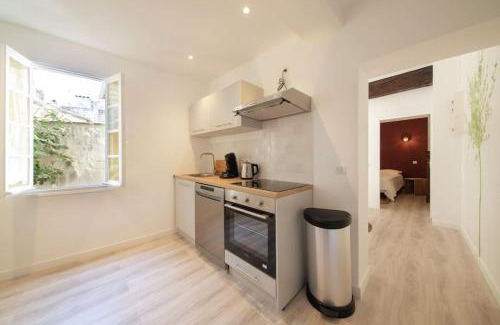 Villeneuve-les-Avignon Apartment | LE FIGUIER - CLIM - WIFI