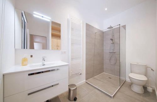 Villeneuve-les-Avignon Apartment | LE FIGUIER - CLIM - WIFI
