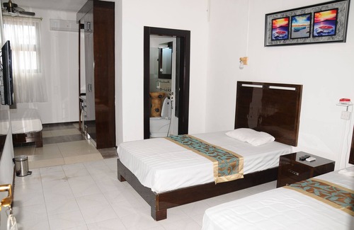 Port Mathurin Hotel | Le Flamboyant Hotel