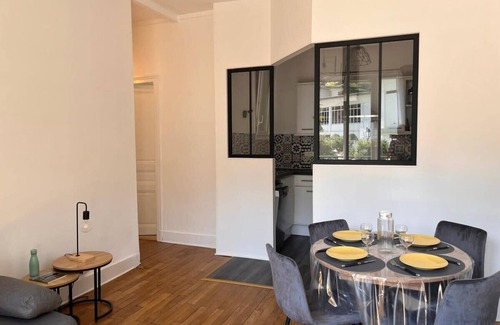 Aix-les-Bains Apartment | Le Floraline-Au coeur d'Aix les bains - 3*