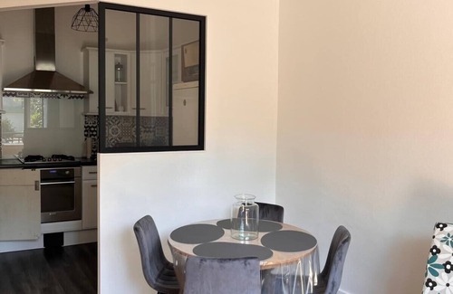 Aix-les-Bains Apartment | Le Floraline-Au coeur d'Aix les bains - 3*