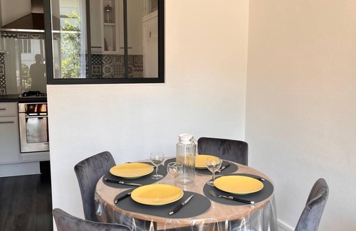 Aix-les-Bains Apartment | Le Floraline-Au coeur d'Aix les bains - 3*