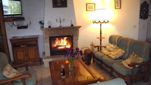 Bauduen House | Le font castellan