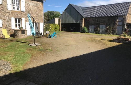 Saint-Laurent-de-Terregatte Cottage | Le Manoir de la Lande
