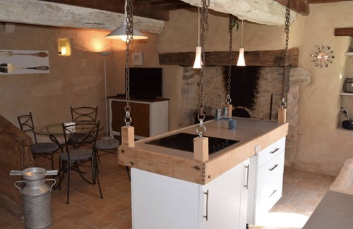 Doville Cottage | Le Martin-Pecheur-Beautiful countryside private location-15 minutes from beaches