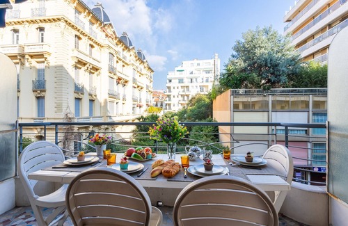 Carre d'Or Apartment | LE FRANCE-MASSENET AP3015 by RIVIERA HOLIDAY HOMES