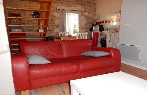 Saint-Paul-Trois-Chateaux Cottage | Le Gîte Menthe for 2 people