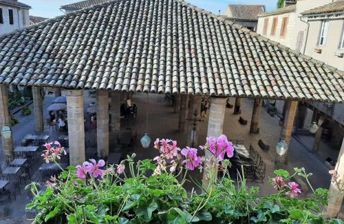 Cordes-sur-Ciel Apartment | Le Gîte d'Olympe
